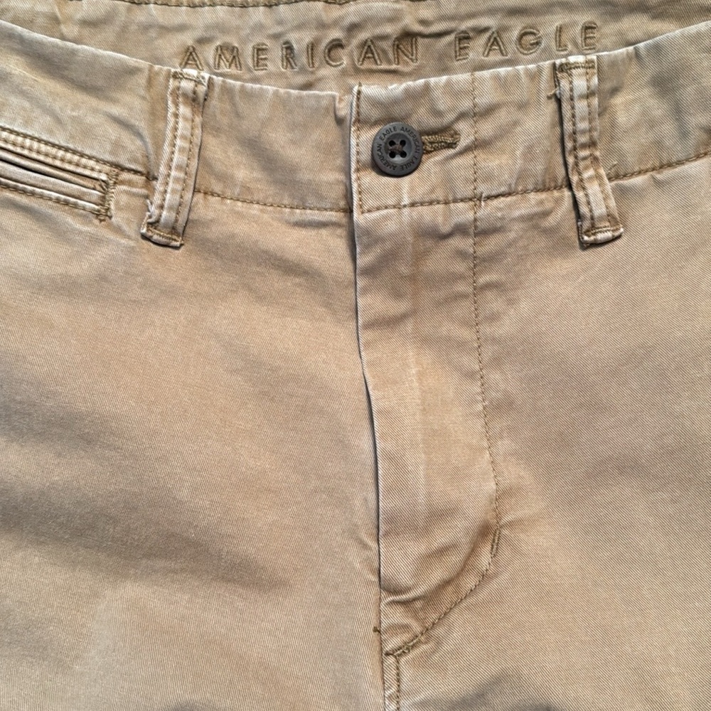Like new-Men's American Eagle Outfitters Khaki Chinos - Picture 3 of 8